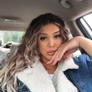 Meet your Posher, Brooke